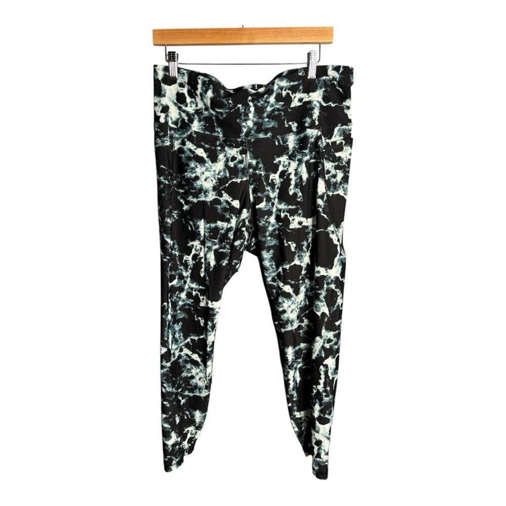 Old Navy Powersoft Green Black Print Mid Rise Cropped Leggings 2X